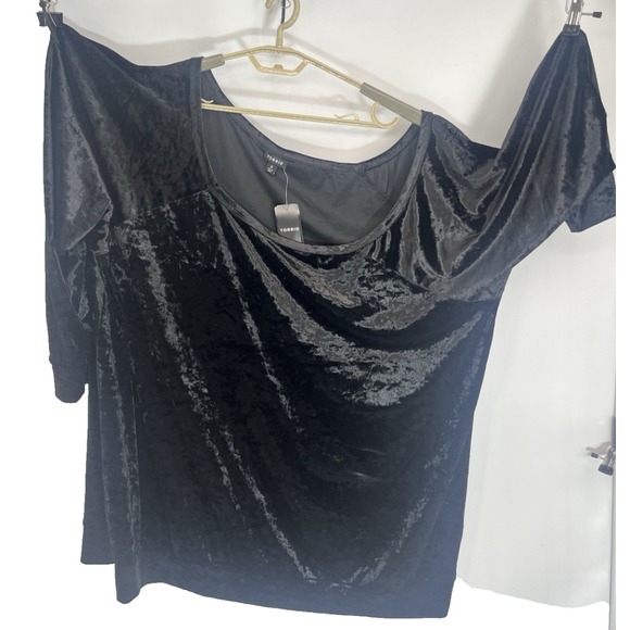 Torrid Black Crushed Velvet Top Off Shoulder Shirt Sweatshirt Size 6 6X New - Picture 13 of 14
